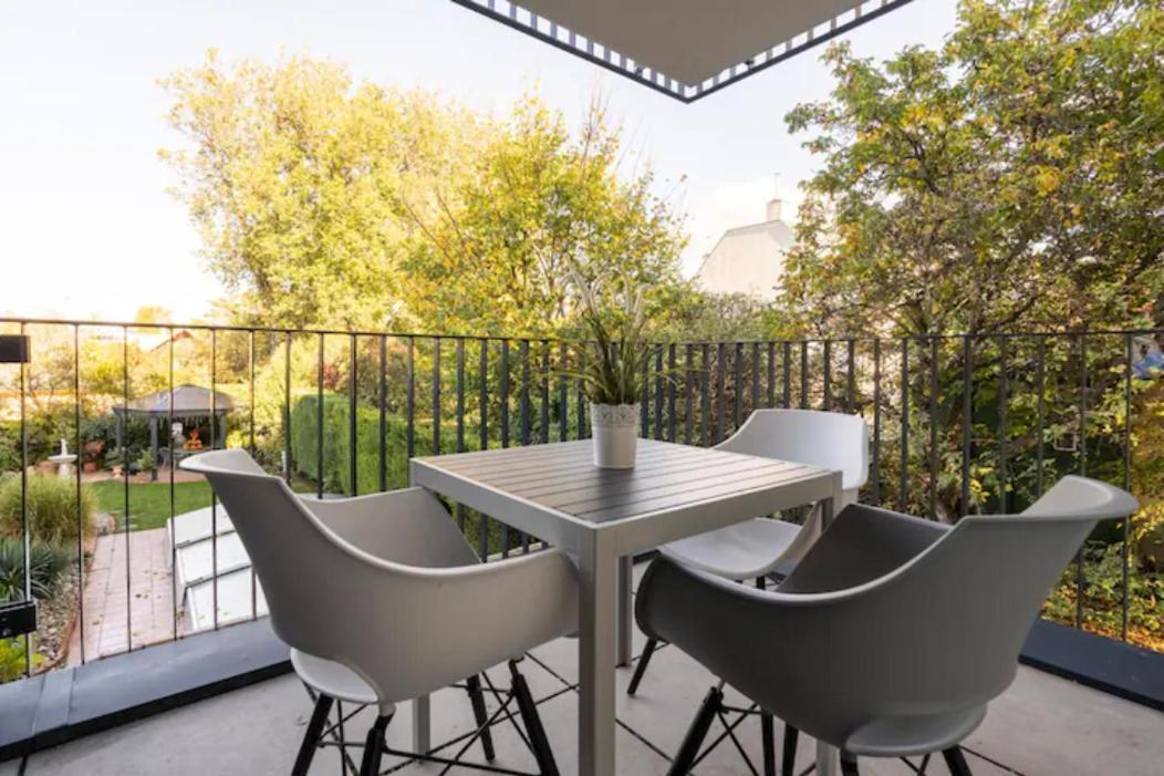 Near Lake Fully Furnished Beautiful Apartment Viena Exterior foto